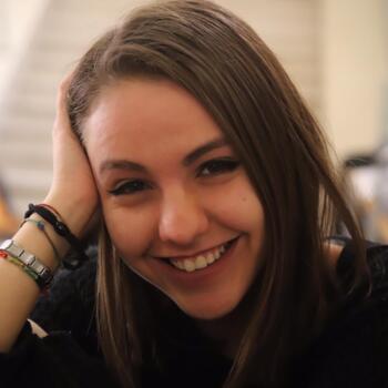 Babysitter a Novara: Emanuela