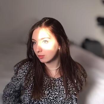 Baby-sitter in Écouflant: Carla