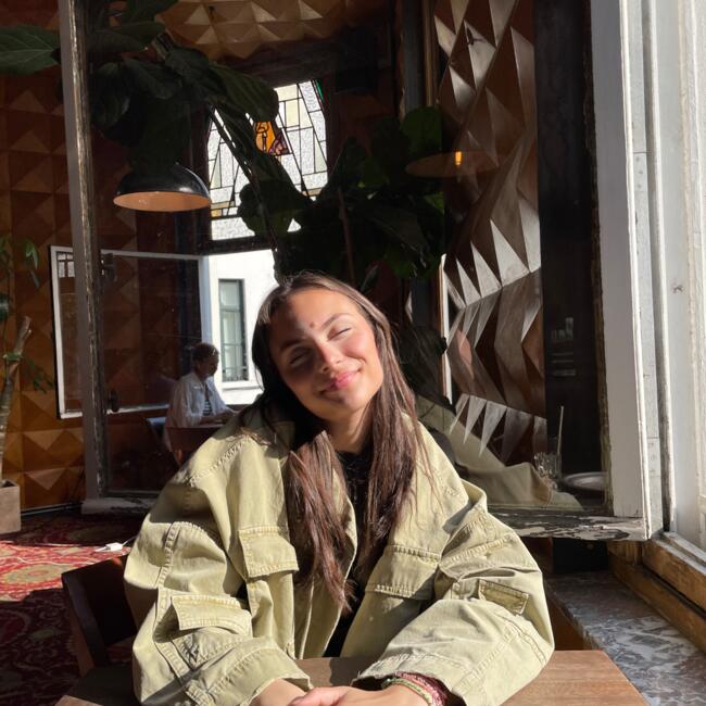 Babysitter in Etterbeek: Meysa