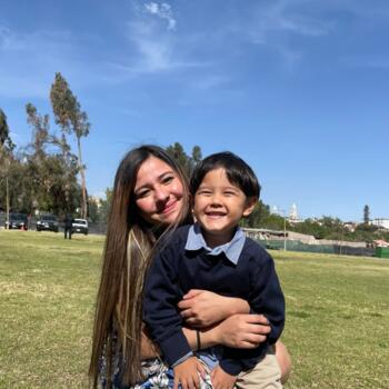 Babysitter Split: Camila