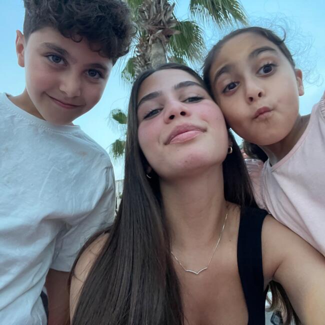 בייביסיטר ב- הרצליה: אגם