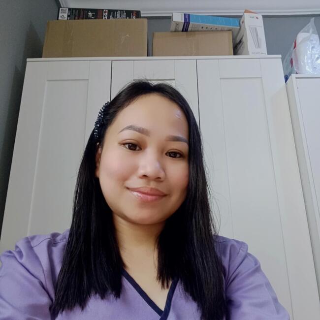 جليسة أطفال في جدة: Sharmaine