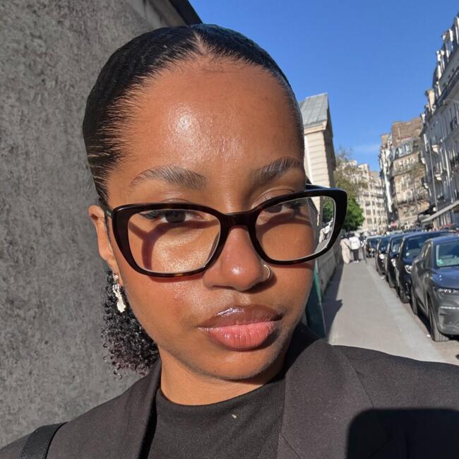 Babysitter in Boulogne-Billancourt: Alexandra