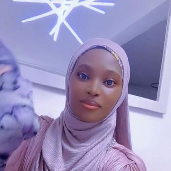 مربية أطفال في جدة: Zaida