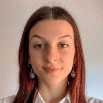 Babysitter in Madrid: Lucia