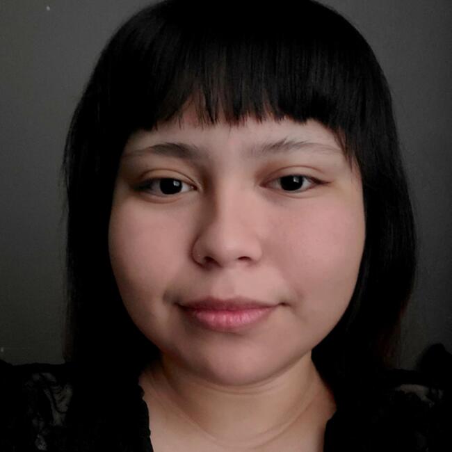 Babysitter in Riverside: Veronica