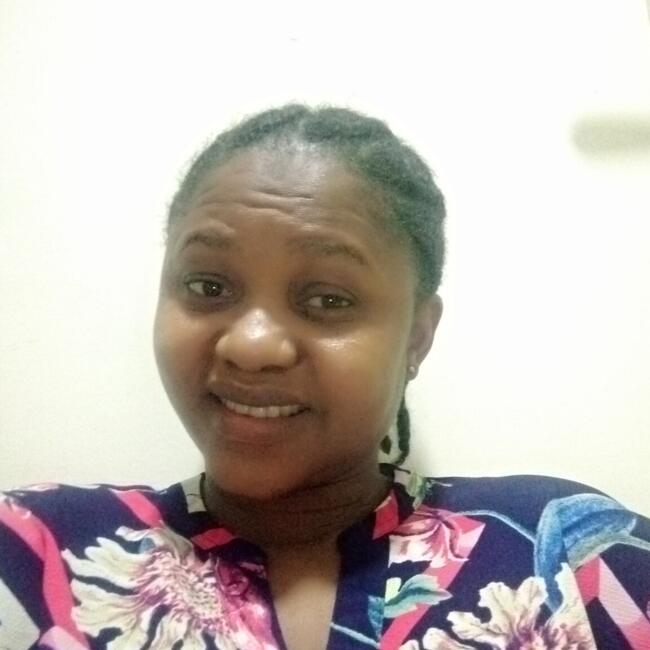 جليسة أطفال في أبوظبي: Hawa