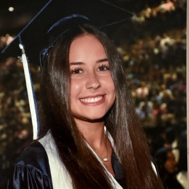 Babysitter in Orlando: Kylie