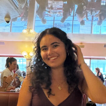 Babysitter in Rueil-Malmaison: Alexia