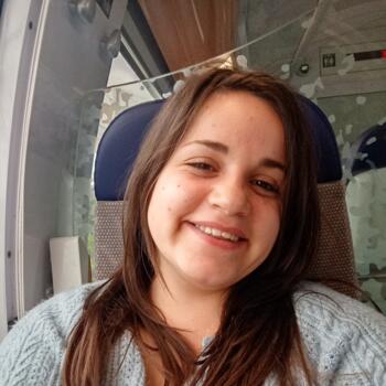 Babysitter in Nogent-le-Rotrou: Adeline
