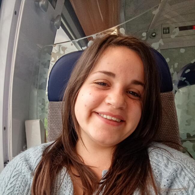 Babysitter in Nogent-le-Rotrou: Adeline