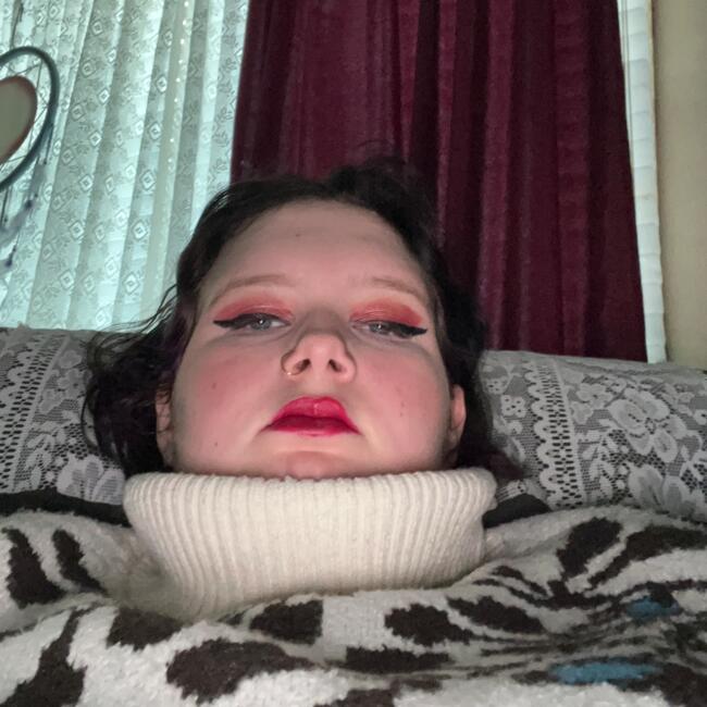 Babysitter in Launceston: Teal