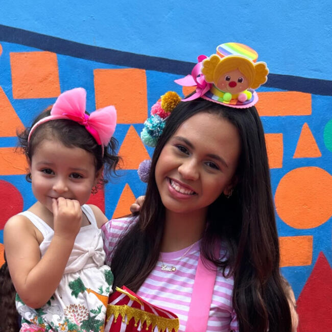 Babá em Governador Valadares: Lara