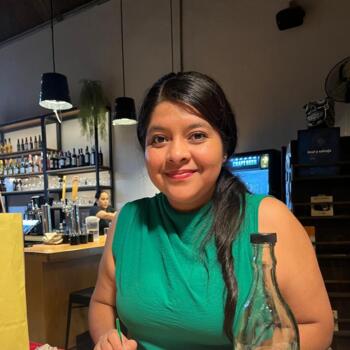 Niñera Colonia del Sol: Janet