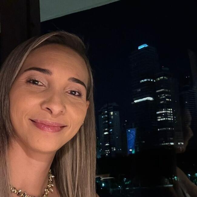 Babysitter in Aparecida de Goiânia: Marinna
