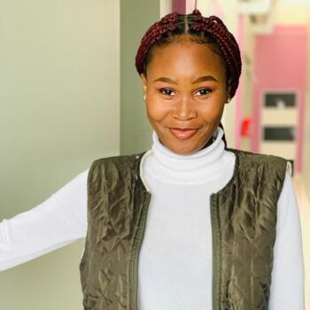 Babysitter in Port Elizabeth: Thobile