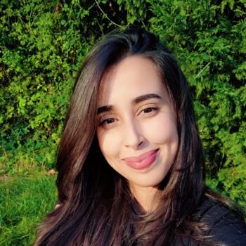 Babysitter in Le Bourget: Ilham