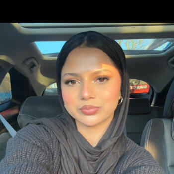 Babysitter in London: Nasifah