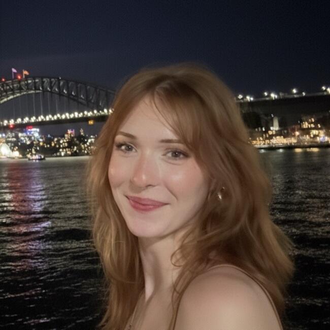 Babysitter in Sydney: Violet