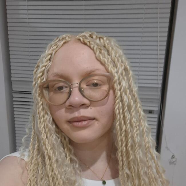 Babysitter em Sintra: Angelina