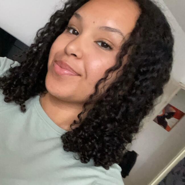 Babysitter in Saint-Jean-de-Braye: Tessa