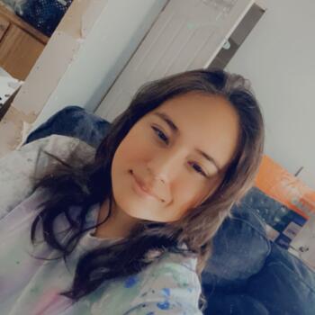 Babysitter in Crowley: Carrisa