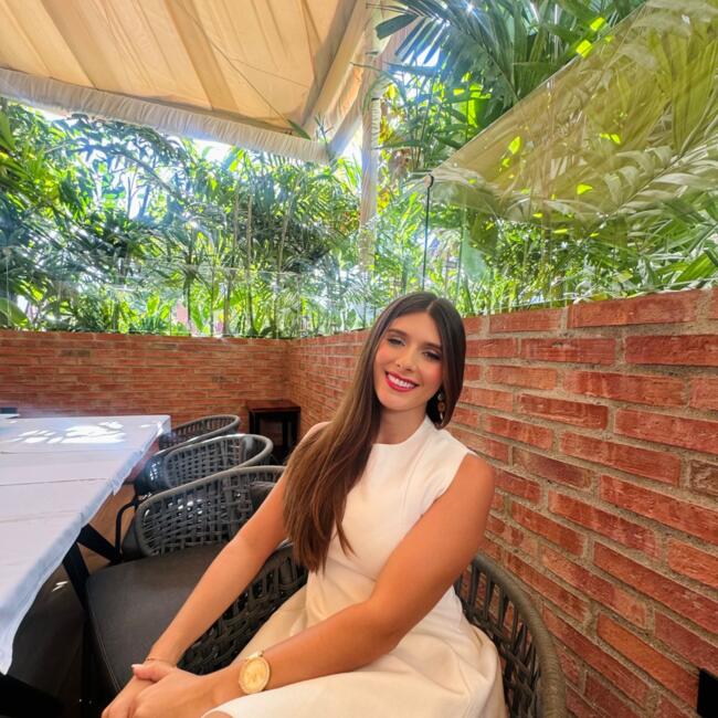 Babysitter in Caracas: Pili