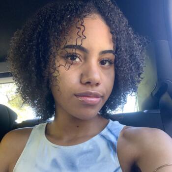 Babá em Vinhedo: Julia Melissa