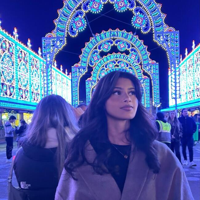 Babysitter in Leeds: Hajrah