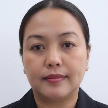 مربية أطفال في دبي: Eleonor