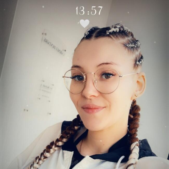 Babysitter in Merlebach: Alyson