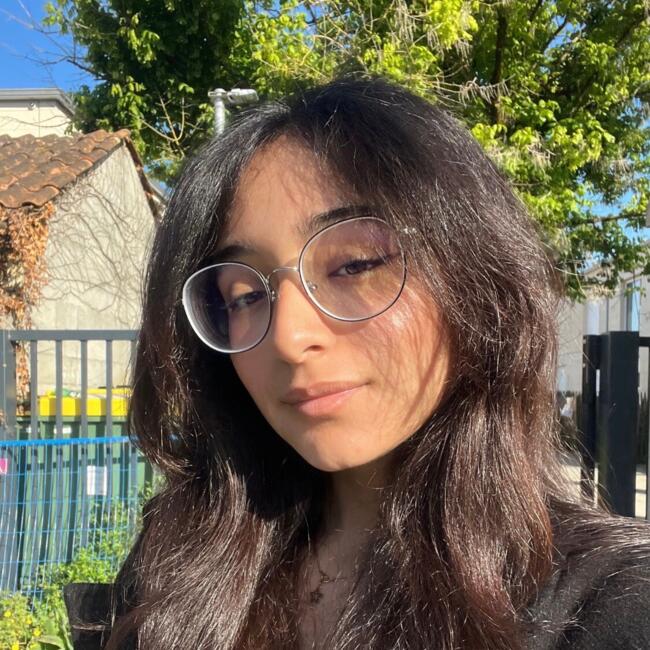 Babysitter in Bordeaux: Alma