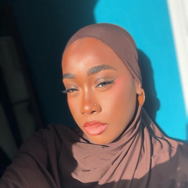 Nanny in Cergy: Madina