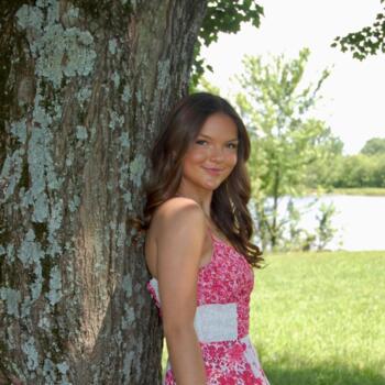 Babysitter in Sellersburg: Addison