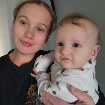 Babysitter in Paxton: Anita