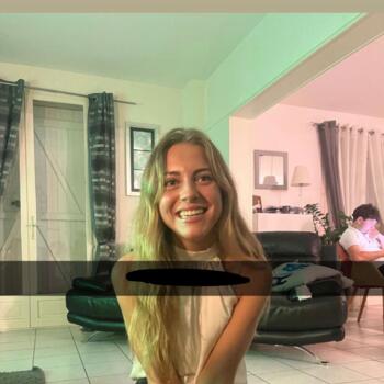 Babysitter in Tours-sur-Marne: Capucine