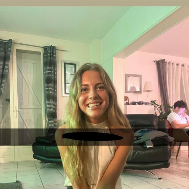 Babysitter in Tours-sur-Marne: Capucine