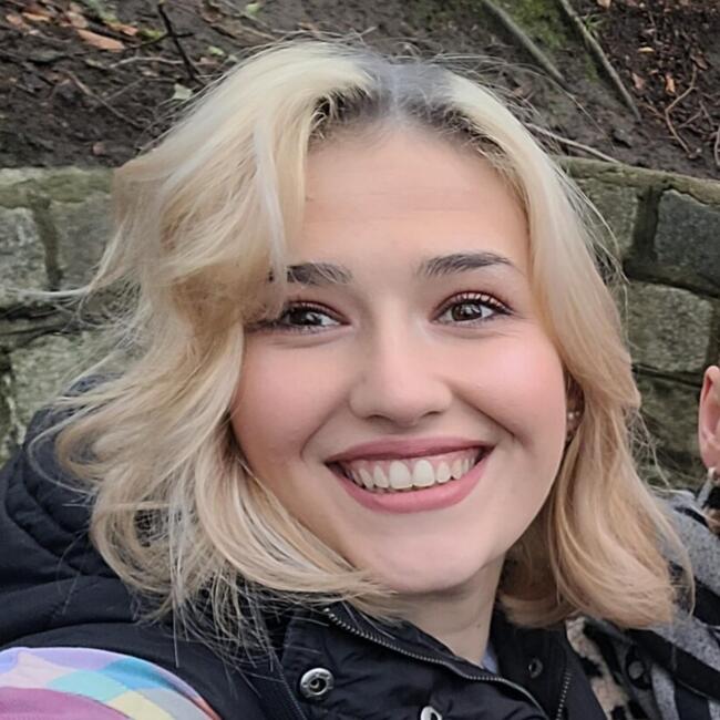 Babysitter in Edinburgh: Kara