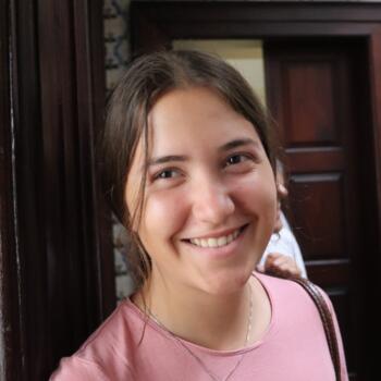 Babysitter in Porto: Laura