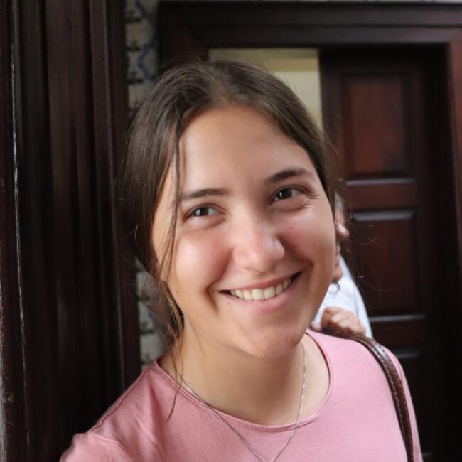 Babysitter in Porto: Laura