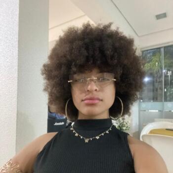 Babysitter Belém: Yani