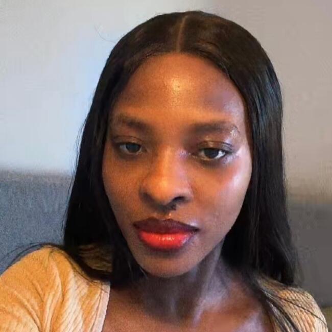 Babysitter in Köln: Eniola olayinka