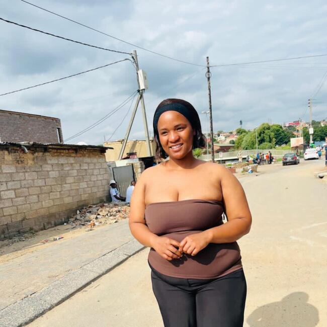 Babysitter in Port Elizabeth: Yonela