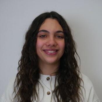 Babysitter in Saint-Ouen-l'Aumône: Lena