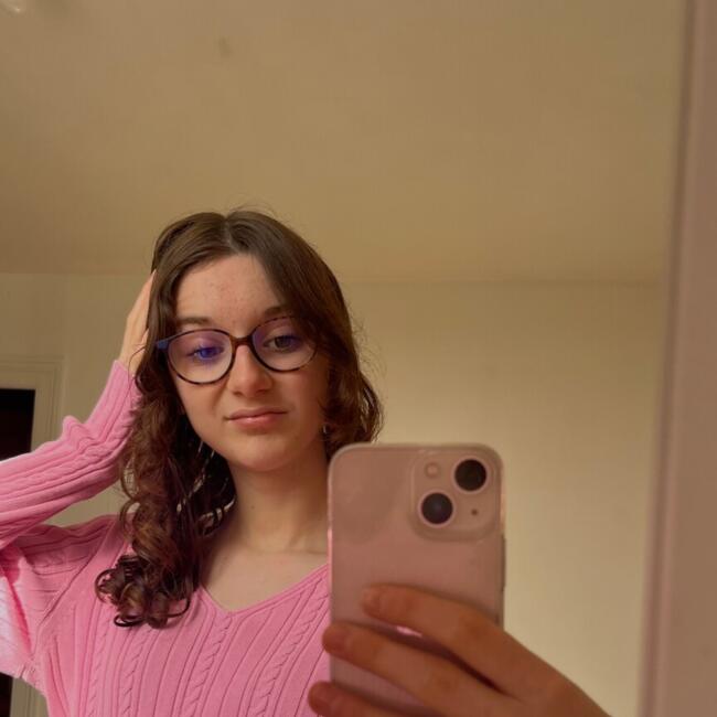 Babysitter in Courcôme: Florie