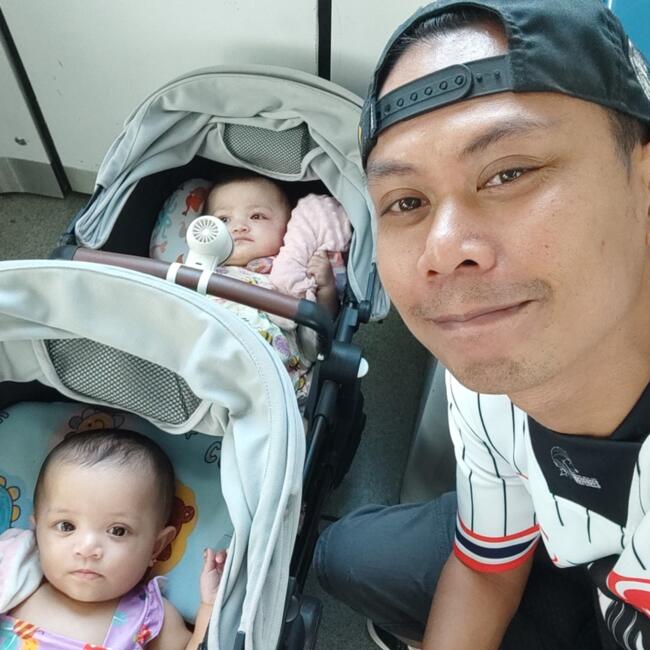 Δουλειά για babysitter στην περιοχή Singapore Island: Adan