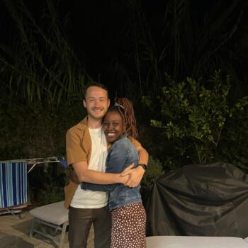 Δουλειά για babysitter στην περιοχή Αργυρούπολη: δουλειά φύλαξης παιδιών Rehema