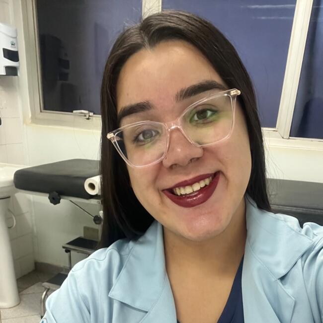 Babysitter in Bauru: Angélica Mara