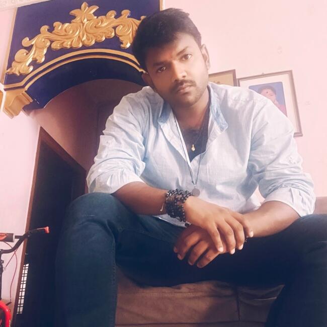 हैदराबाद में बेबीसिटिंग की नौकरी: V Rakesh Kumar