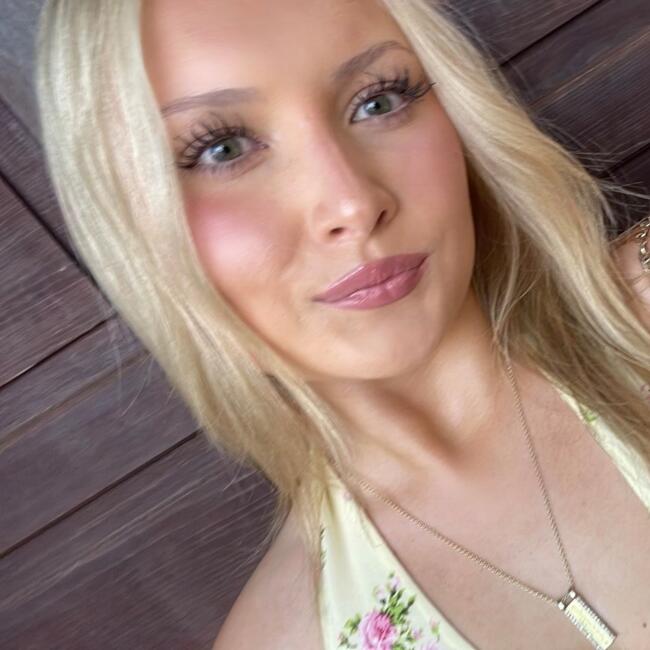 Babysitter in Auckland: Paige